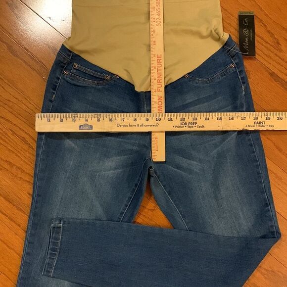 Mom & Co Maternity size medium NWT skinny jeans & very stretchy - Picture 4 of 9